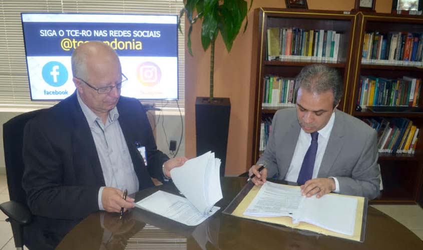 TCE-RO e Detran firmam acordo de cooperação para compartilhamento de informações