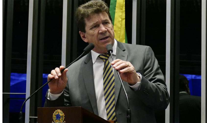 Cassol lamenta escândalos de corrupção no Brasil