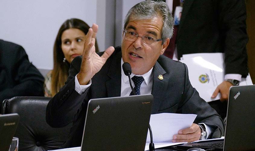 Comissão modifica tamanho de reservas extrativistas em Rondônia