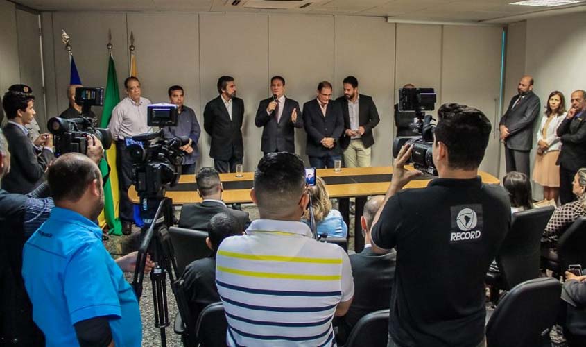 Governador de Rondônia por 6 dias, presidente da Assembleia Legislativa destaca a confiança no ato de transmissão do cargo