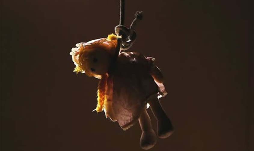 Criança de apenas 10 anos se suicida; o motivo teria sido por que seus pais não conseguiram comprar uma mochila escolar