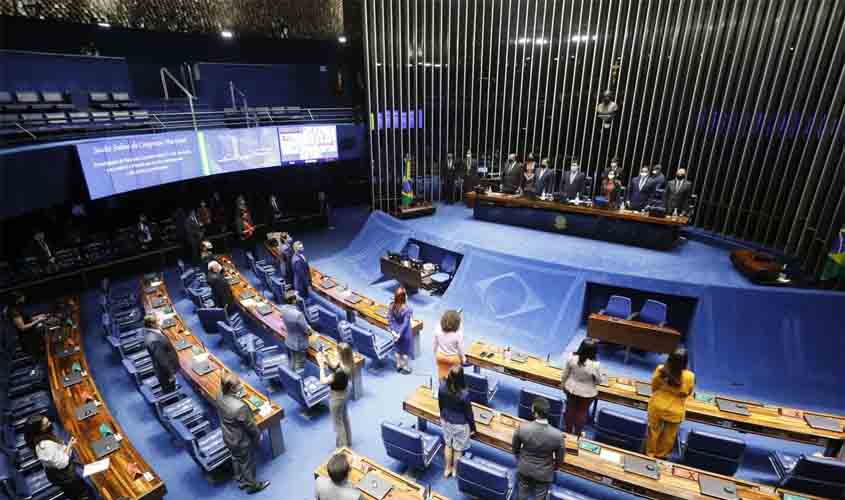 Começa sessão para escolha do novo presidente do Senado
