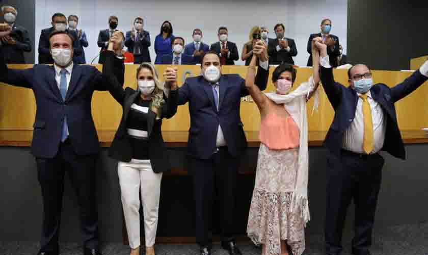 Beto Simonetti é eleito e empossado novo presidente da OAB Nacional