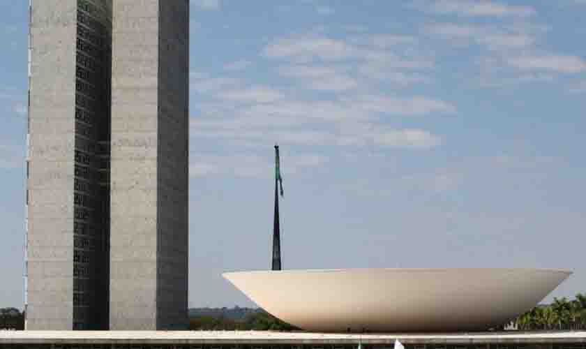 Vereadora tem o mandato cassado por realizar festa de aniversário durante a pandemia