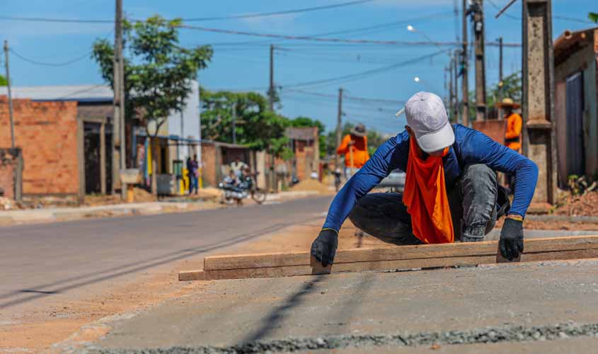 Prefeitura anuncia 300 quilômetros de meio-fio e sarjeta em diversos bairros de Porto Velho