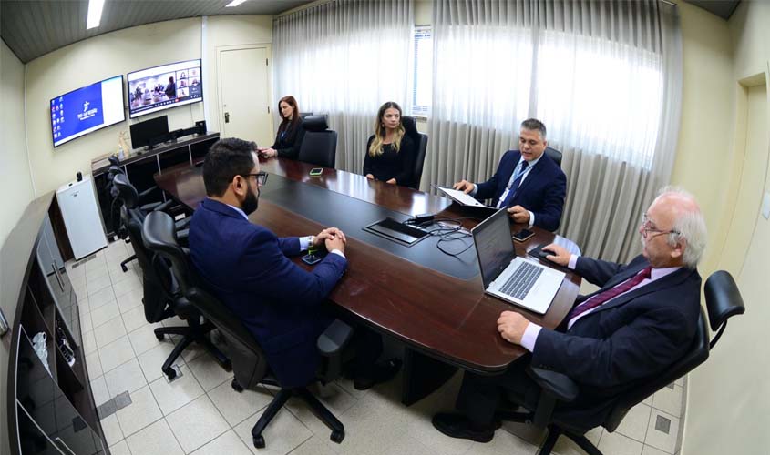 Presidência do TRT-14 dá posse a juízes das Varas do Trabalho de Colorado do Oeste/RO e 2ª VT de Rio Branco/AC