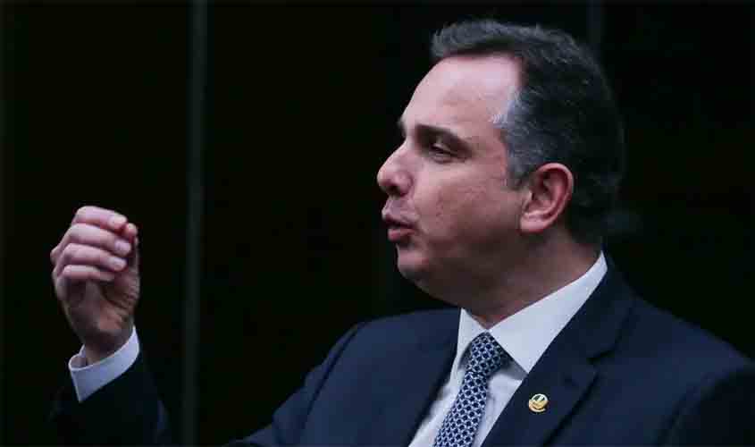 Pacheco se despede e cita defesa da democracia como legado