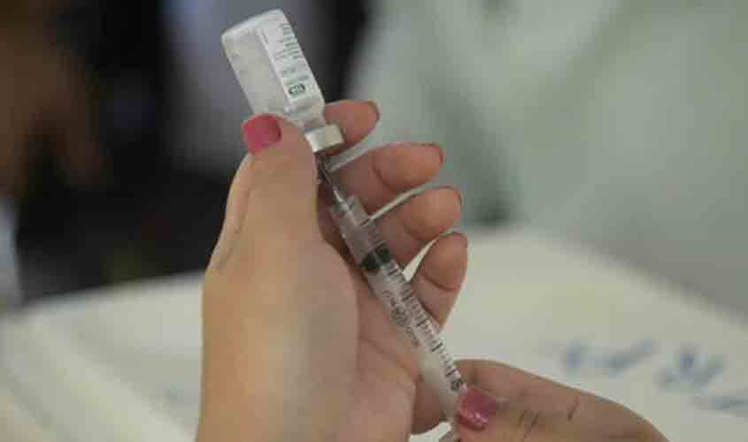 Cobertura vacinal supera a meta de 95% em várias cidades do Brasil