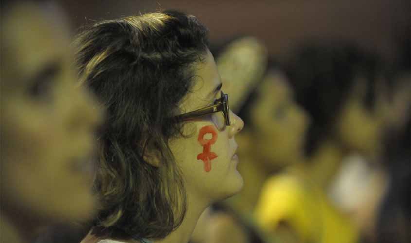 Mesmo tardia, legislação de proteção à mulher no Brasil é avançada