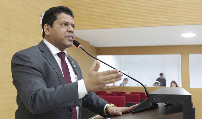 Jair Montes pede iluminação pública em rua do Conjunto Cristal da Calama em Porto velho