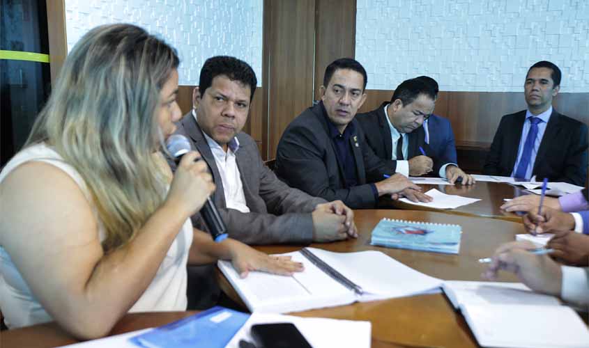 Jair Montes participa de rodada de negociações entre agentes e Governo