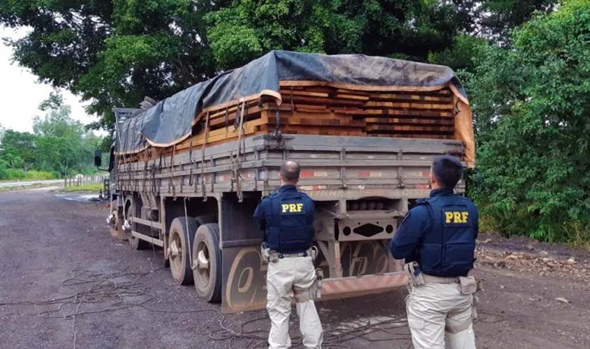Em menos de 24h, PRF faz duas apreensões de madeira ilegal no município de Ji-Paraná