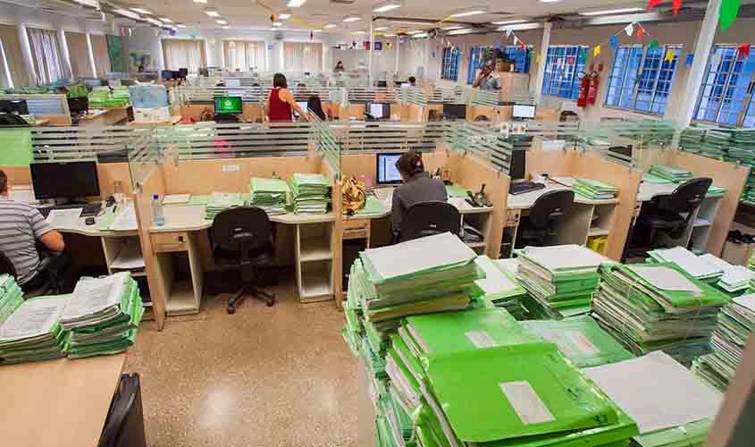 Proposta tipifica como crime a condição de funcionário público fantasma