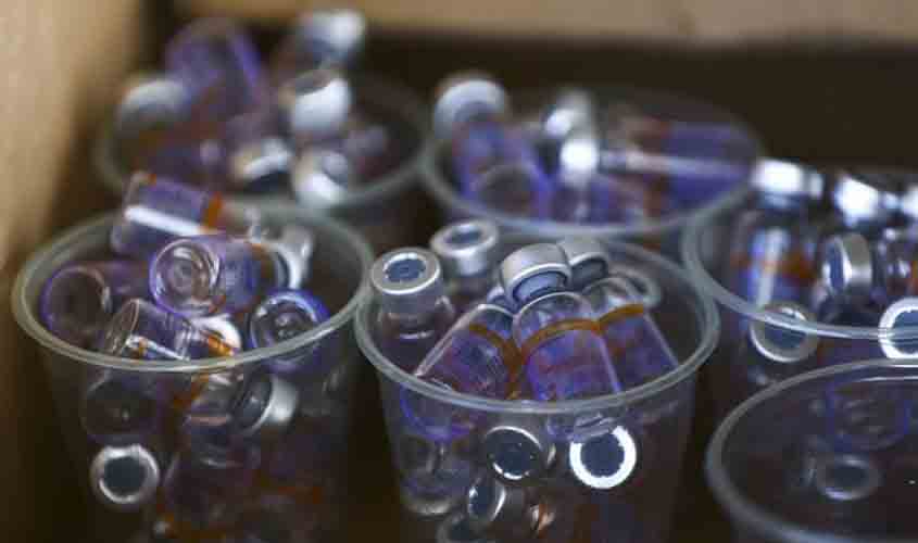 Projeto autoriza estados, municípios e setor privado a comprarem vacinas contra Covid-19 