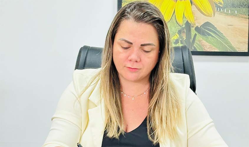 Cláudia de Jesus reivindica melhorias no atendimento de autistas