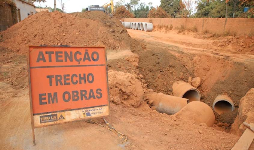 Bairro Planalto, zona Leste de Porto Velho, recebe serviço de drenagem