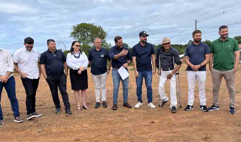 Bairro Orleans terá praça com pista de caminhada e quadra de areia
