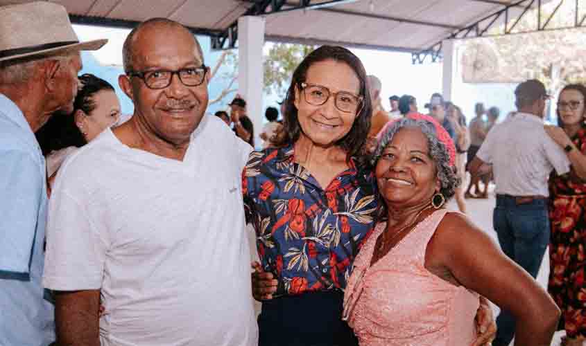 Centro de Convivência Viver Bem promove baile para fortalecer a socialização entre idosos