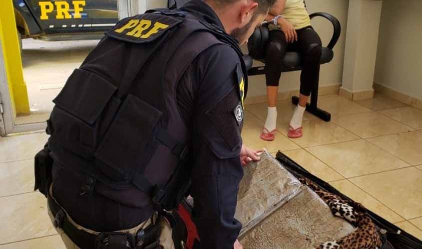 PRF flagra passageira de ônibus com 5,5 quilos de cocaína