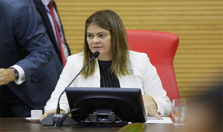 Cássia Muleta indica implantação de base do Samu em Jaru