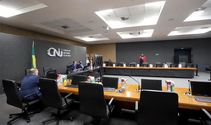 Plenário: juízes não podem exercer função de síndico