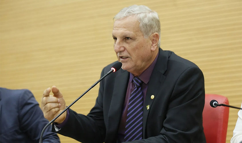 Sesau anula ofício que determinava retorno de todos os servidores