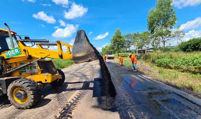 DER avança nos serviços de manutenção da RO-383
