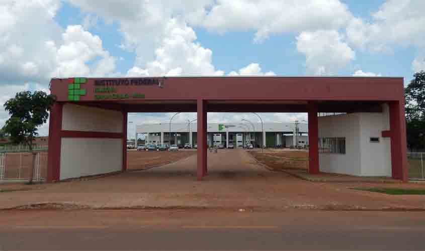 Campus Guajará-Mirim seleciona professor substituto de Biologia