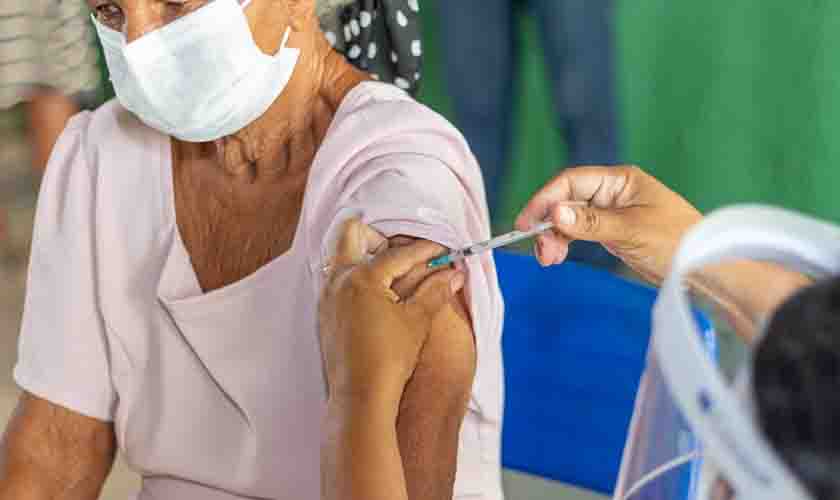 Campanha de vacinação contra gripe e sarampo começa na segunda