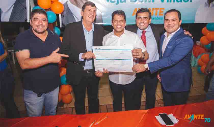 A convite do deputado Jair Montes Leo Fachin filia-se ao Avante e é lançado pré candidato ao Senado