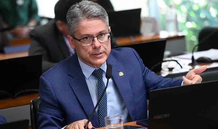 Delegacia de polícia deve oferecer Estatuto da Advocacia para consulta, decide CSP