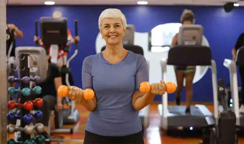 Musculação protege cérebro de idosos contra demência, diz estudo