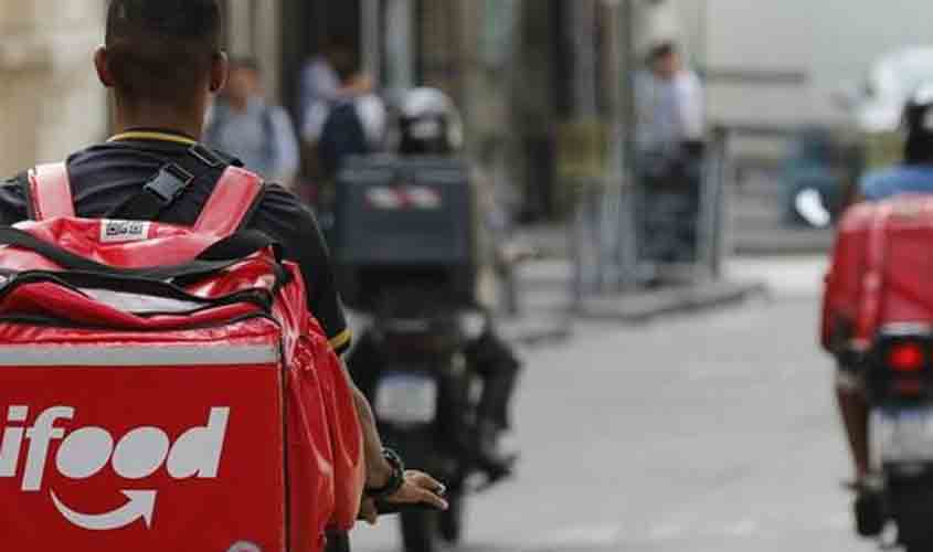Greve dos entregadores de apps deve continuar nesta 3ª, entenda motivos da mobilização