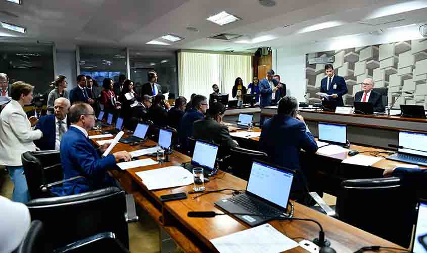 Senado aprova instrumentos para reação brasileira a tarifas 