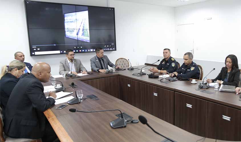 Deputado Anderson recebe representantes da Sejus, Singeperon e Polícia Militar e discute melhorias para sistema penitenciário do Estado