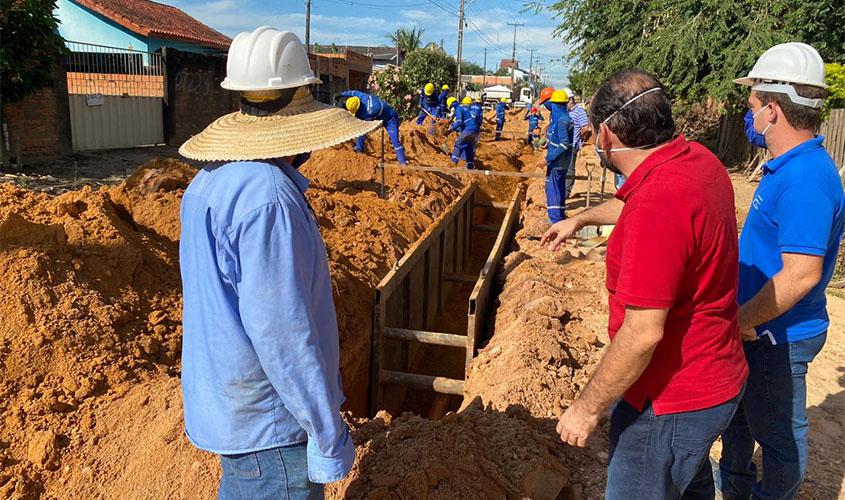 Presidente Laerte Gomes comprova que falta de fiscalização do DER em Ji-Paraná atrasa obras de saneamento