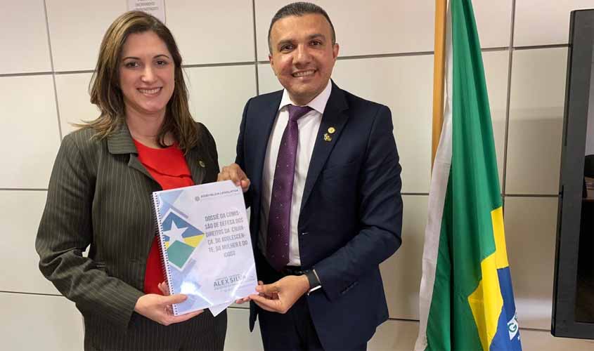Alex Silva visita Brasília e apresenta dossiê com dados estatísticos do estado na secretaria nacional de políticas para mulheres