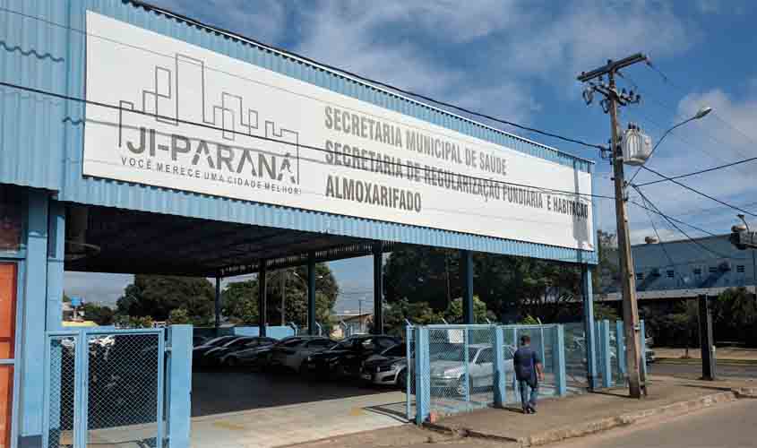 Semurfh entrega títulos de posse e escrituras públicas de imóveis