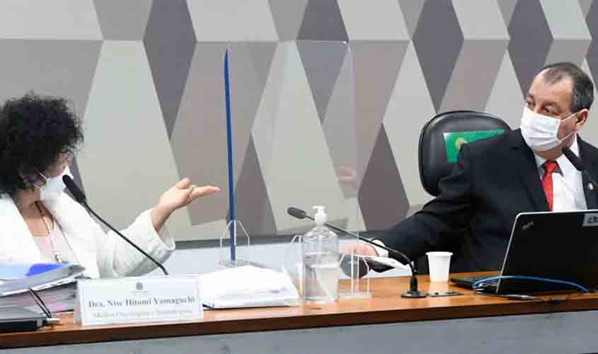 Aziz questiona Nise: 'como chama um cabra que nunca passou na faculdade e prescreve remédio? Para mim, é charlatão'