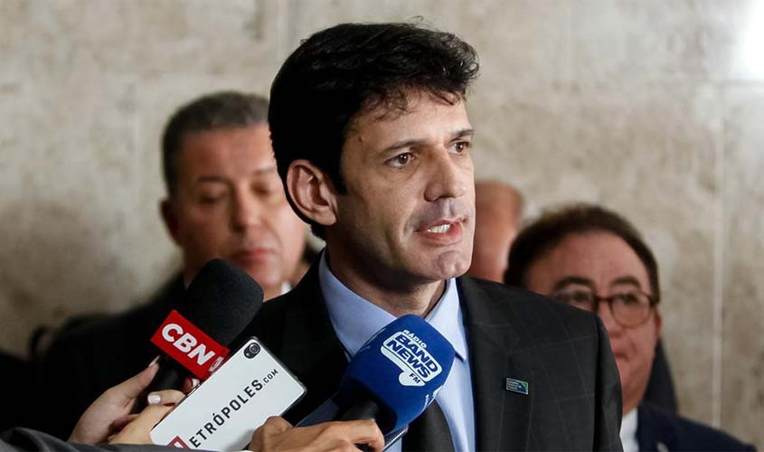 Candidata laranja do PSL diz ter sido ameaçada com arma por ex-assessor de ministro do Turismo