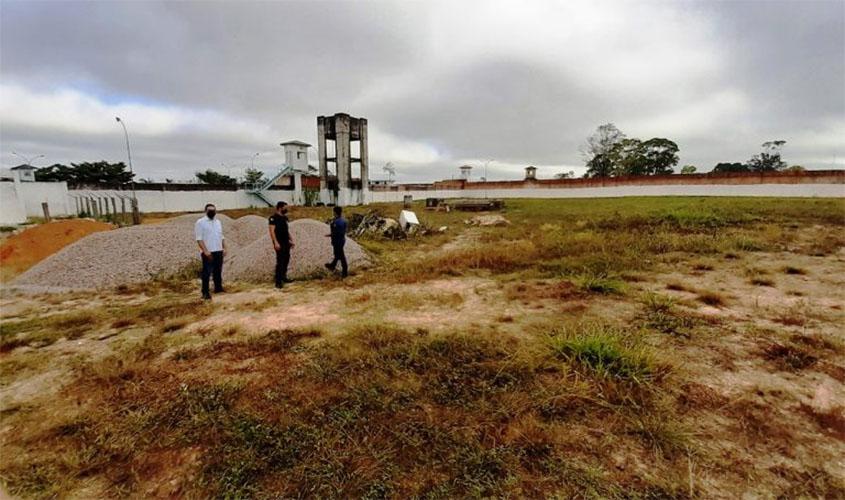 Fábrica de artefato de cimento começa a ser construída na Penitenciária Agenor Martins de Carvalho