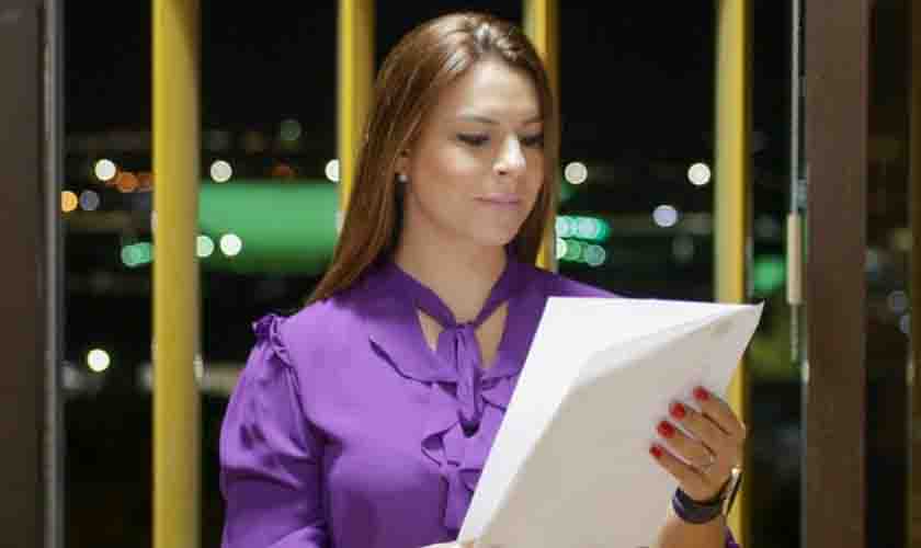 Comissão aprova PL de Mariana que autoriza criação de delegacias eletrônicas de meio ambiente