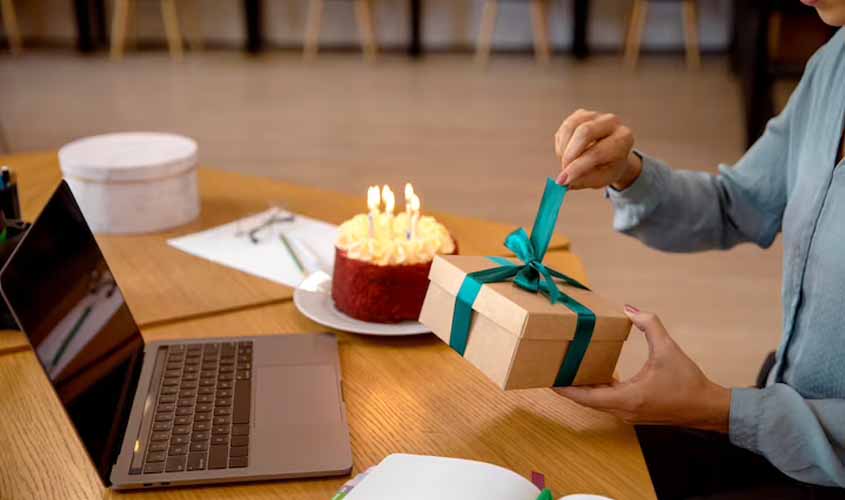 Como fazer um brinde barato: Dicas práticas para economizar