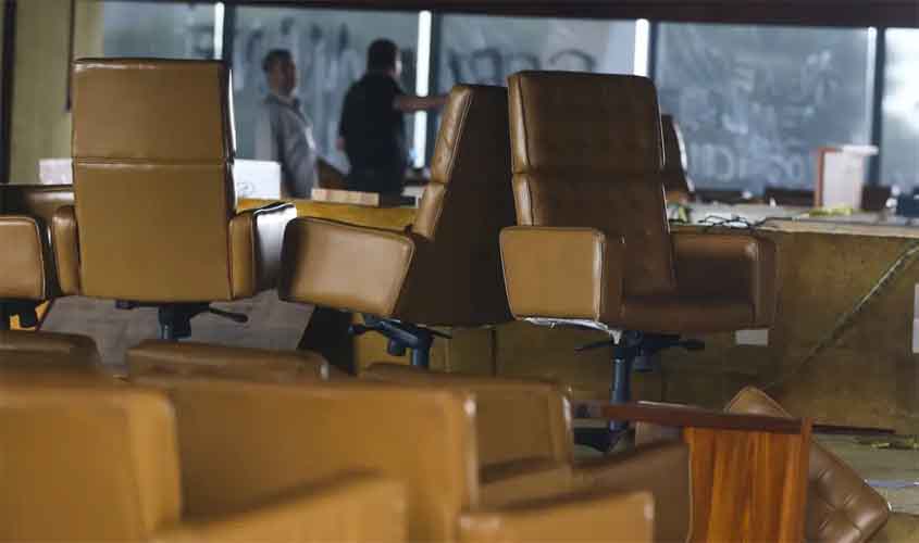 8/1: STF vota para condenar homem que sentou na cadeira de Moraes