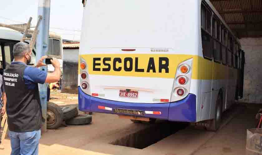 Semed realiza vistoria mecânica na frota dos ônibus de transporte escolar em preparação ao retorno presencial