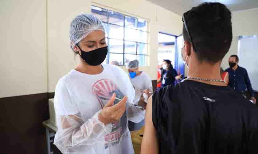 Bairro Cidade do Lobo recebe ponto de vacinação contra a covid-19 nesta quinta e sexta-feira