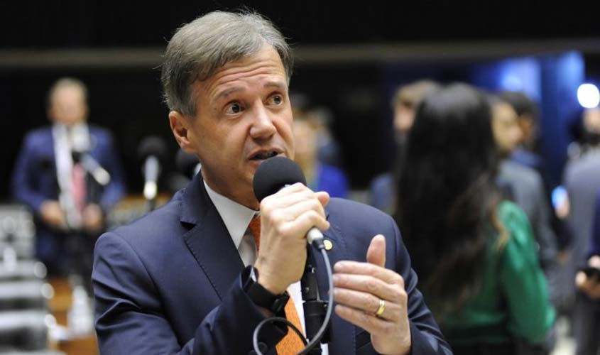 Comissão aprova projeto que permite ação da polícia sem ordem judicial em retomada de imóvel