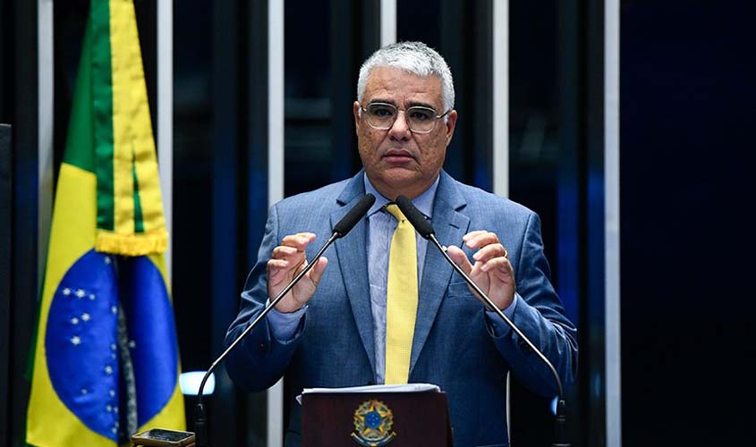 Girão diz que 'Brasil assiste à construção de uma nova ditadura'