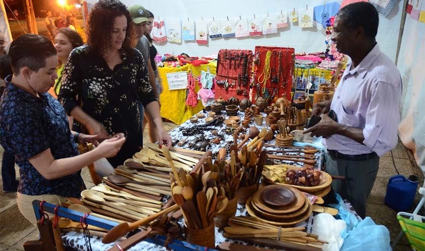 Edição da 3ª Feira Regional de Artesanato movimenta a economia