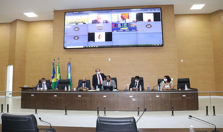 Em extraordinária, deputados votam vetos e projetos do Executivo